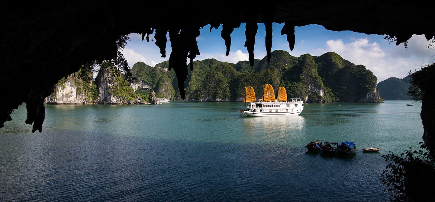 Halong Bay One Day Cruise from Hanoi