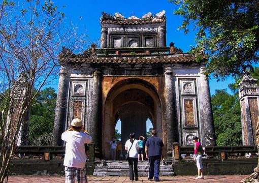 Tu Duc Tomb – a Romantic and Royal Resting Place for an Emperor